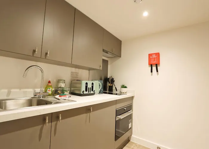 Flat Close To Queen Square - Flat 4a *